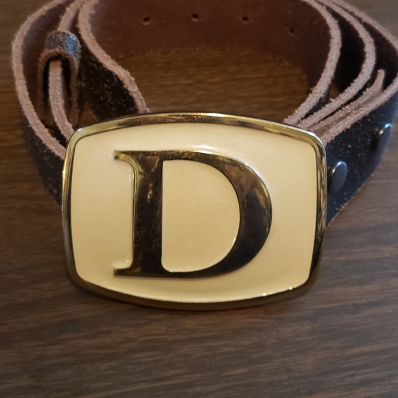 Large Initial Belt Buckle - Picture 3 of 6